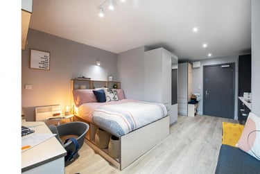 1 bed flat, Dundee Street, Polwarth, Edinburgh, EH111FH - Image 1